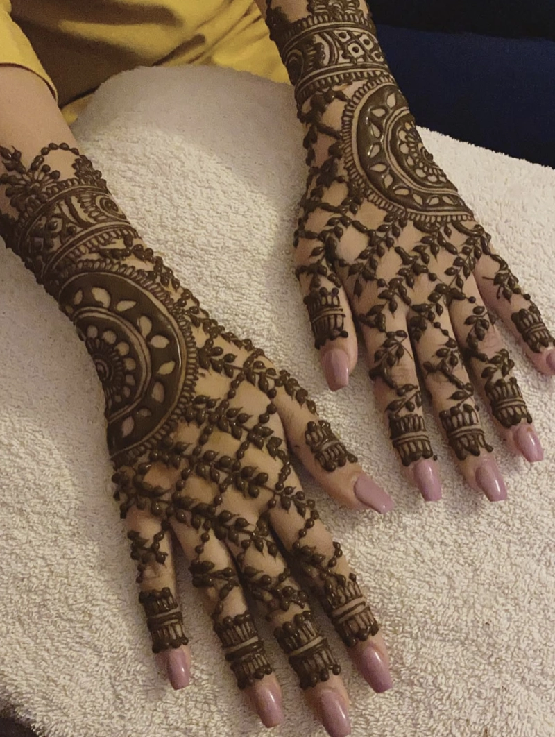 3d checks mehndi design_