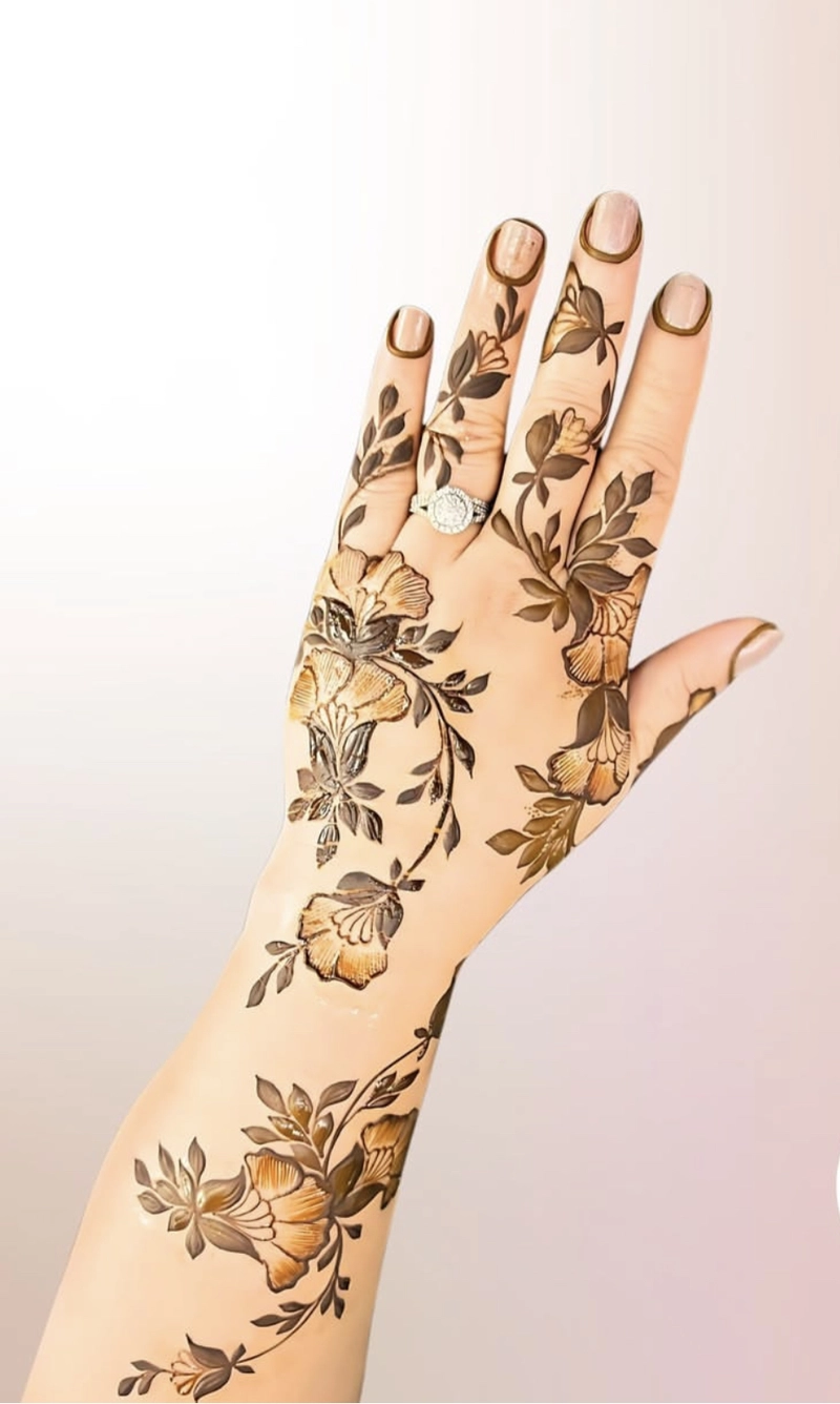 3d mehndi design back hand simple