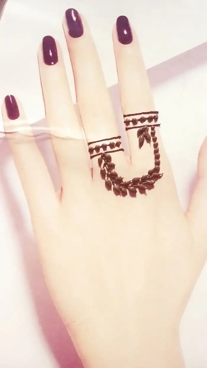 Quick U Mehndi Design Tutorial