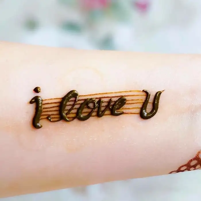 Stylish U Mehndi Design 2025