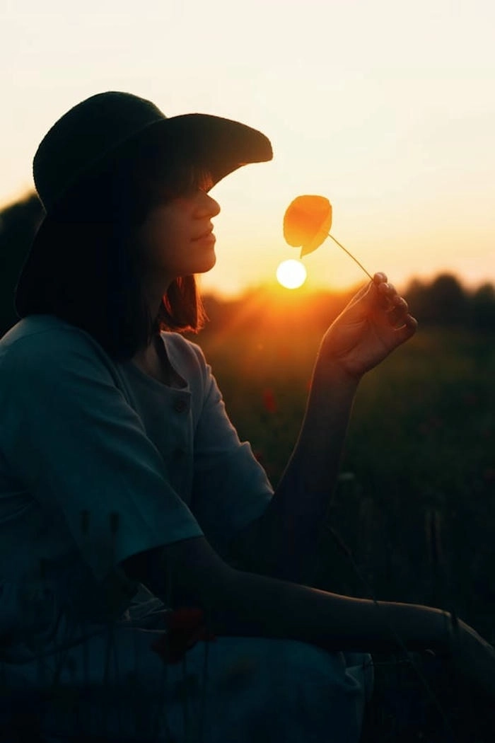 alone girl pic for whatsapp dp