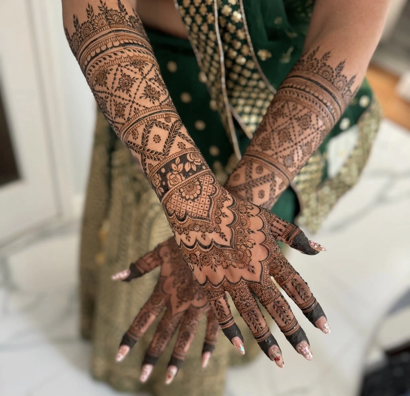arabic checks mehndi design