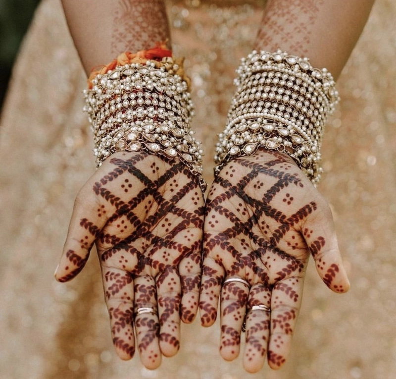 arabic jaal mehndi design