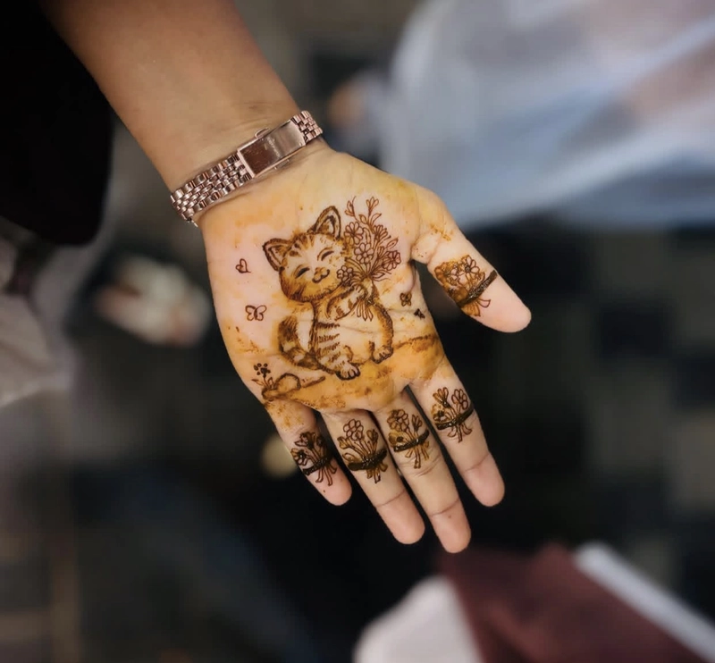 baby cat mehndi design