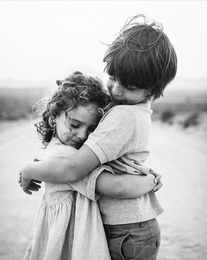 baby hug day dp