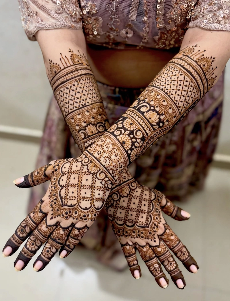 back side checks mehndi design