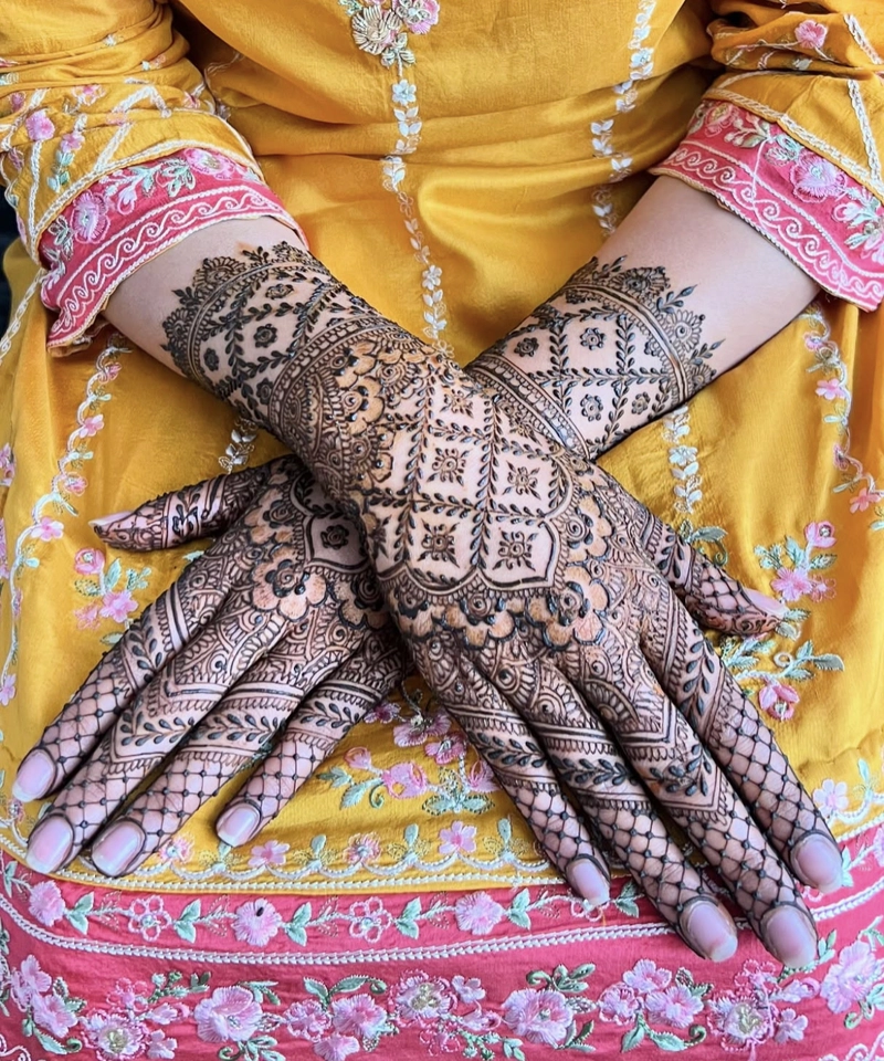 basic checks mehndi design