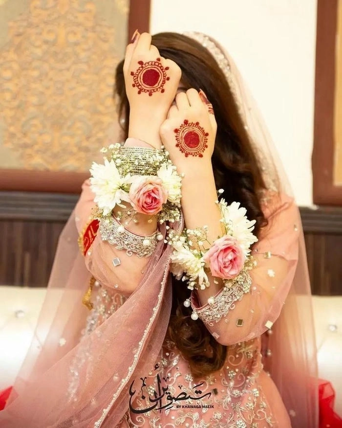 best hidden face girls dp college girls
