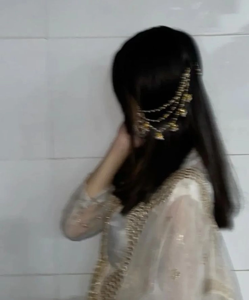 blur photos of girl