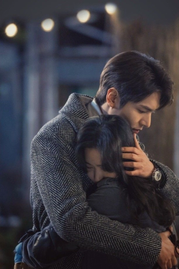 boy hugs girls pics for fb dp