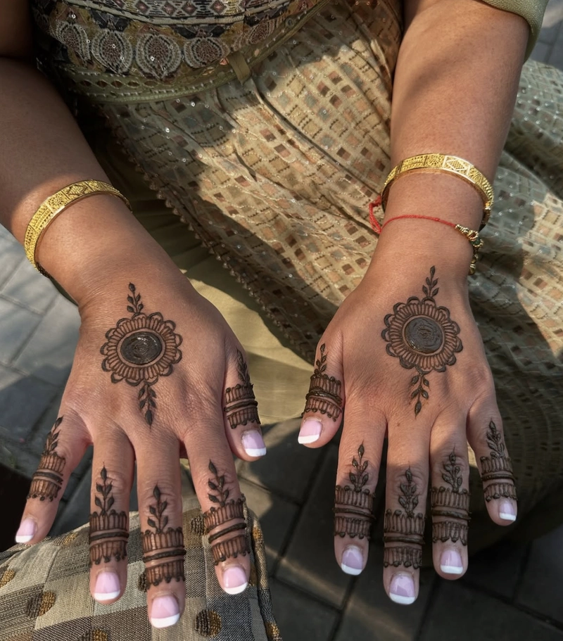 bridal floral mehndi design