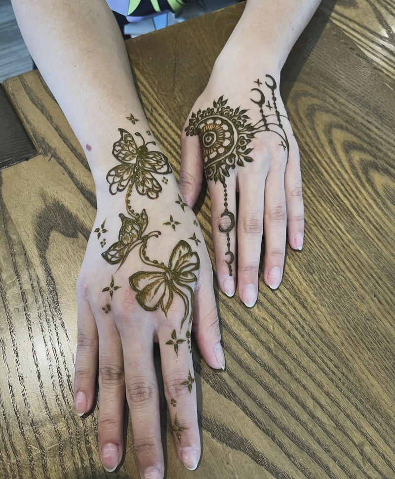 butterfly mehndi designs