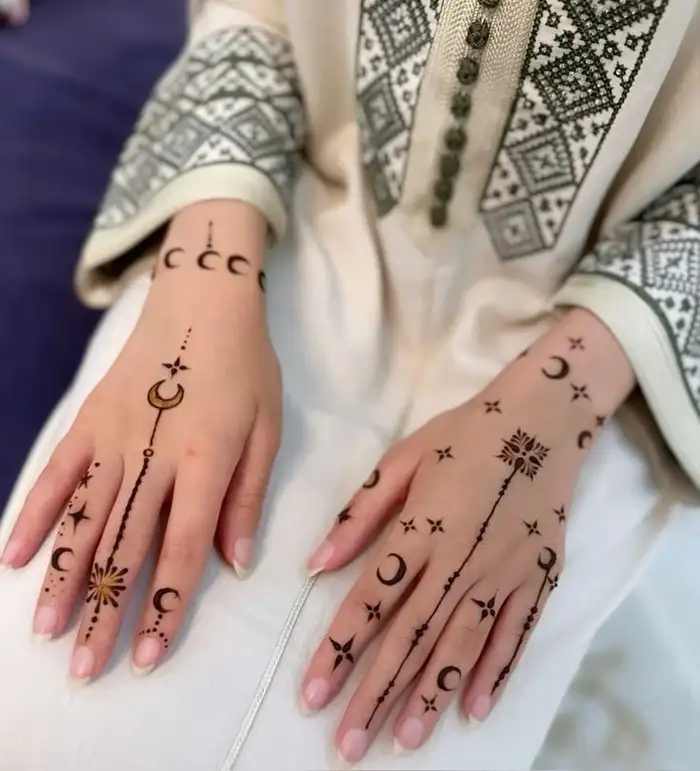 c letter mehndi design simple and beautiful