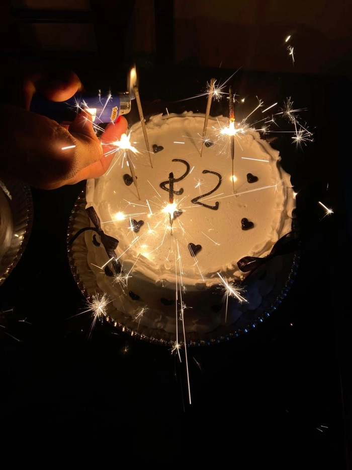cake beautiful dp