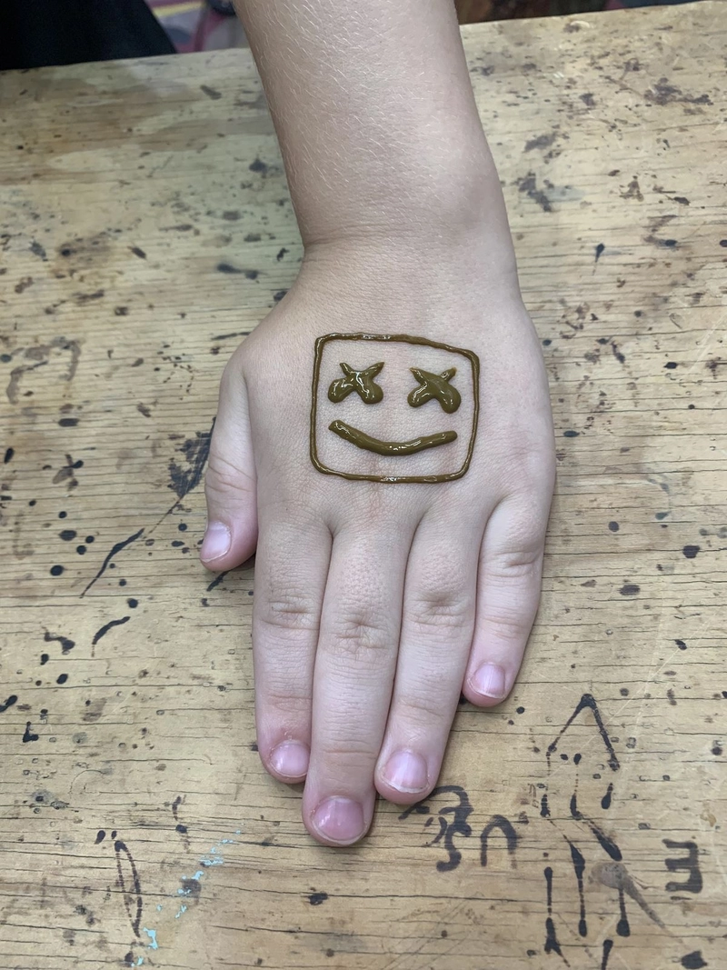 cartoon mehndi designs