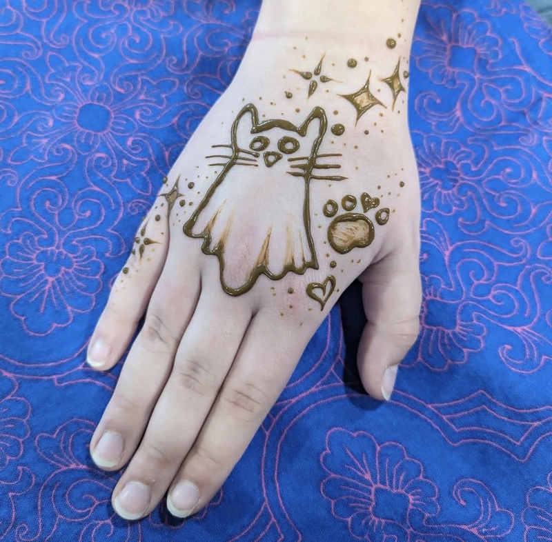 cat in mehndi design