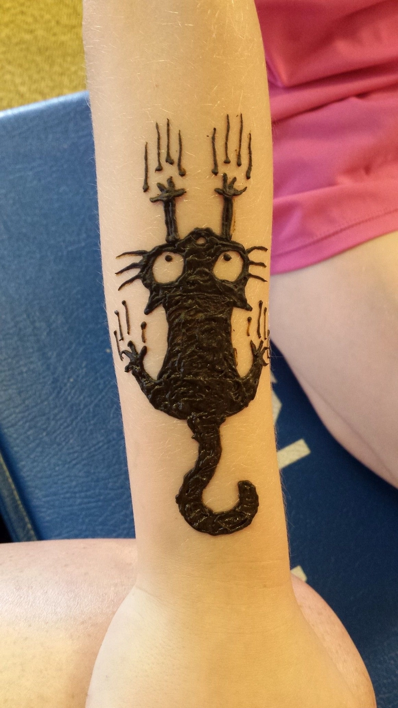 cat mehendi pic