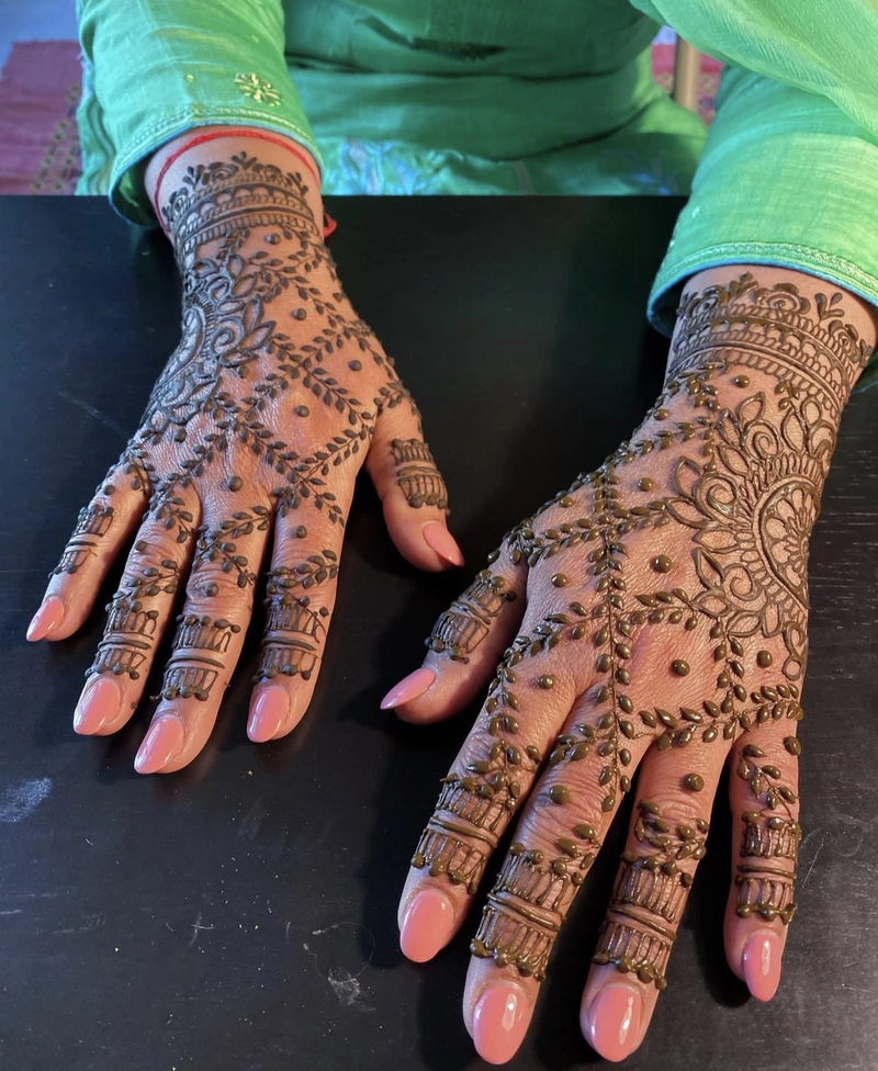 checks design in mehndi