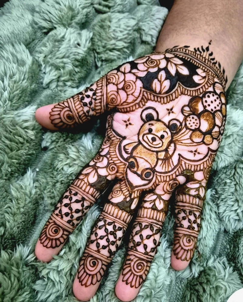 couple teddy bear mehndi design