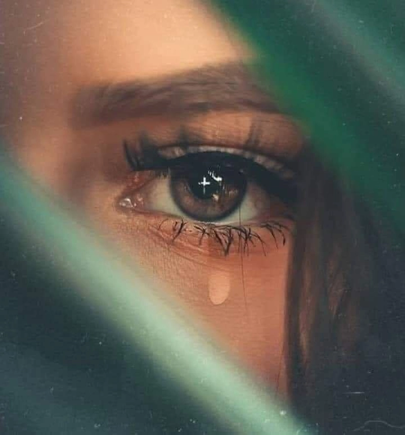crying eyes images for dp