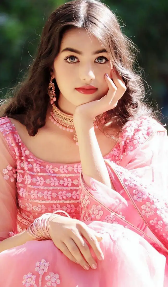 cute girls real pic