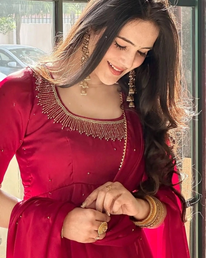 cute indian saree dp