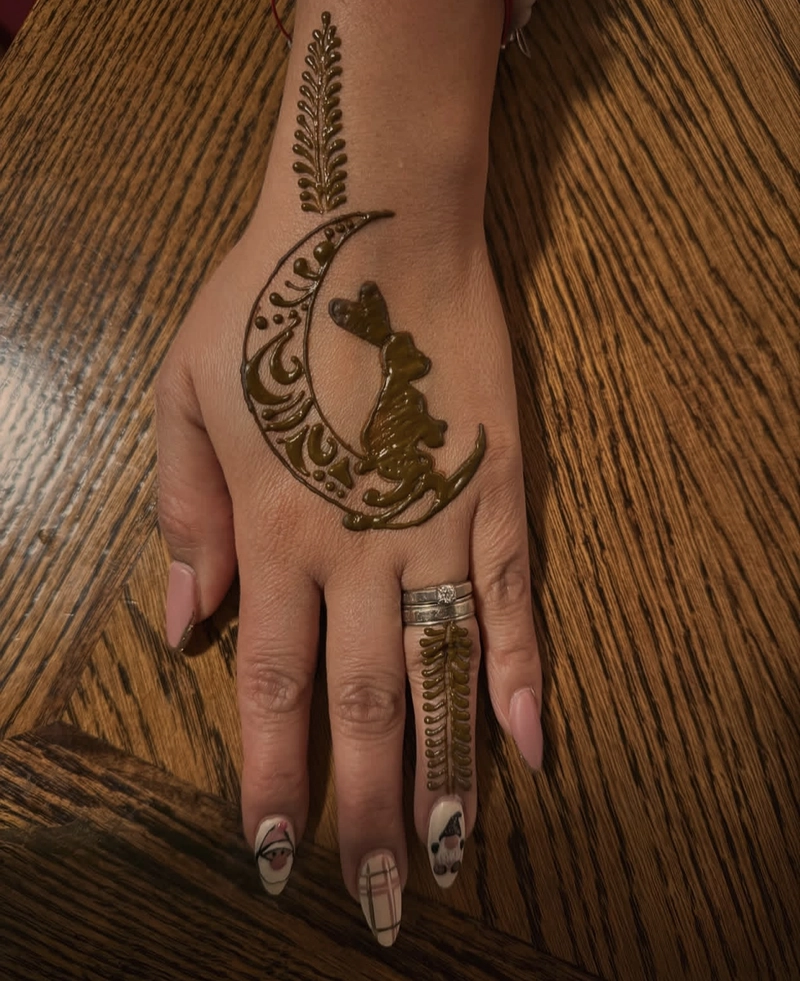 cute rabbit mehndi design image