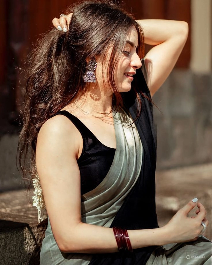 dp for girls in saree