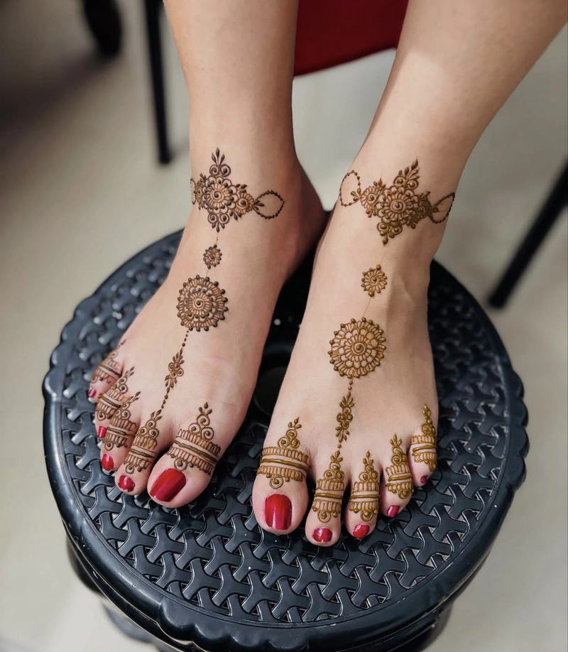 dulhan mehndi design pair ka simple and beautiful