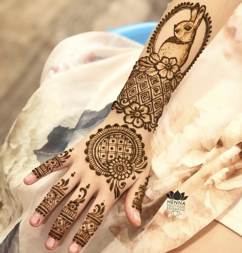 easy rabbit mehndi design