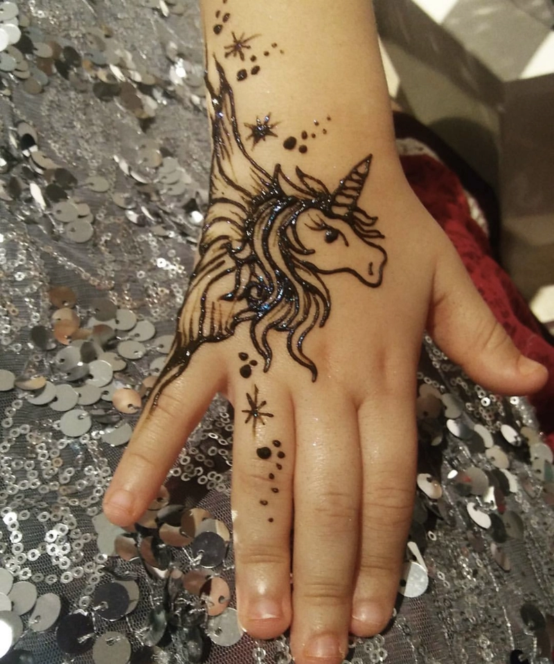 easy unicorn mehndi design for kids