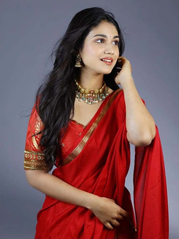 fb dp cute girl pic saree