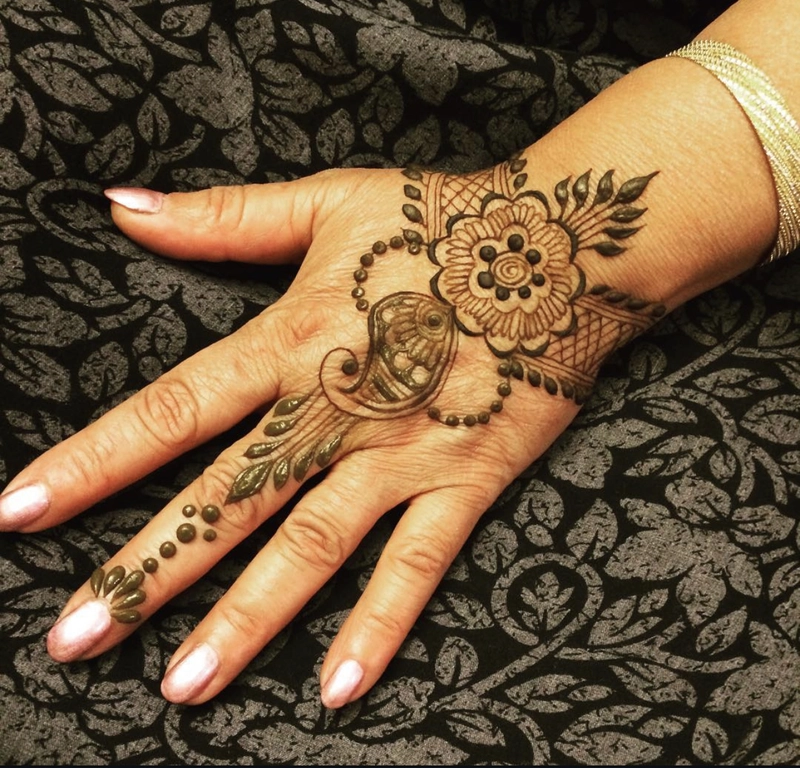 floral jewellery mehendi