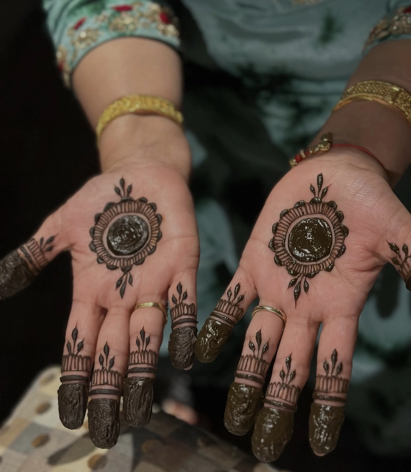 floral mehndi designs for front hands