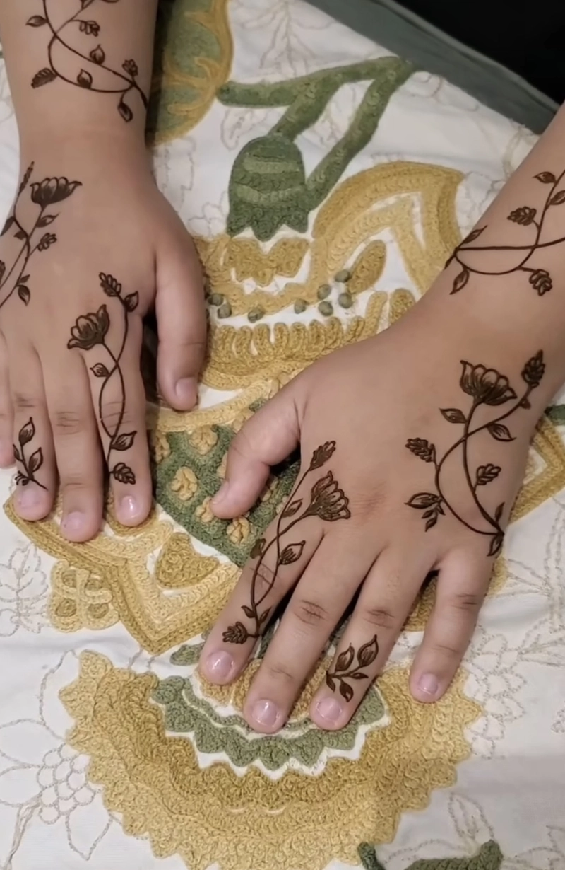 flower mehndi designs for kids