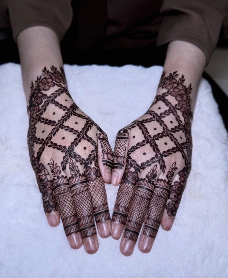 full upper hand mehndi designs