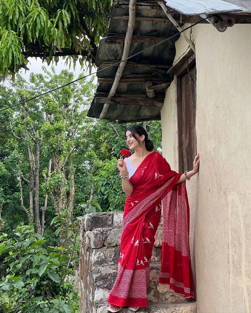 girl pic simple dp for instagram indian