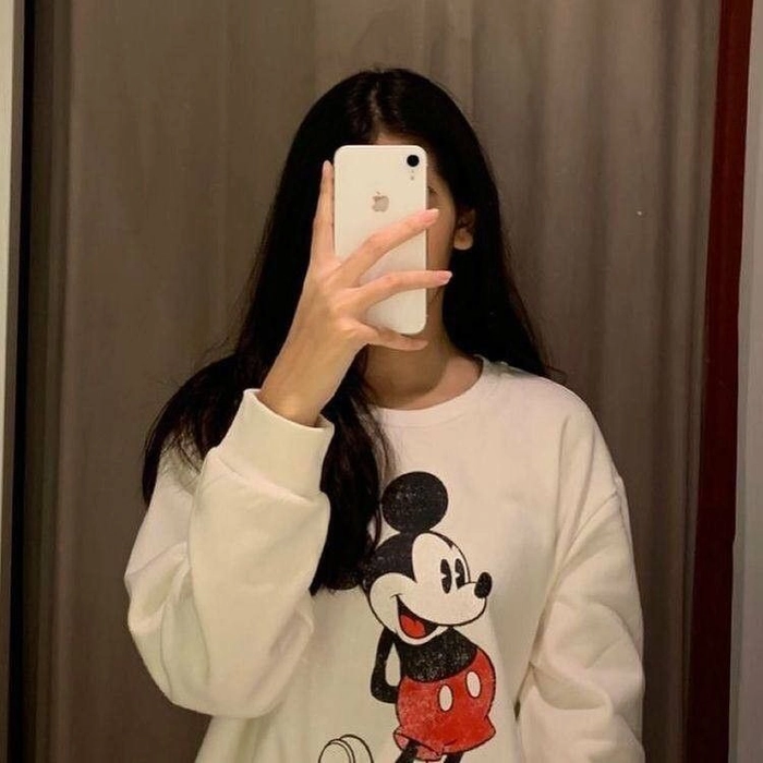 girl selfie dp for facebook