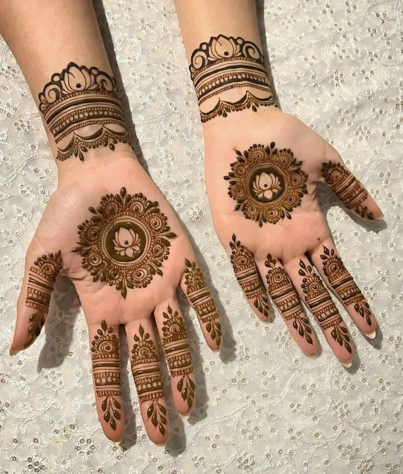 gol mehndi design photo back