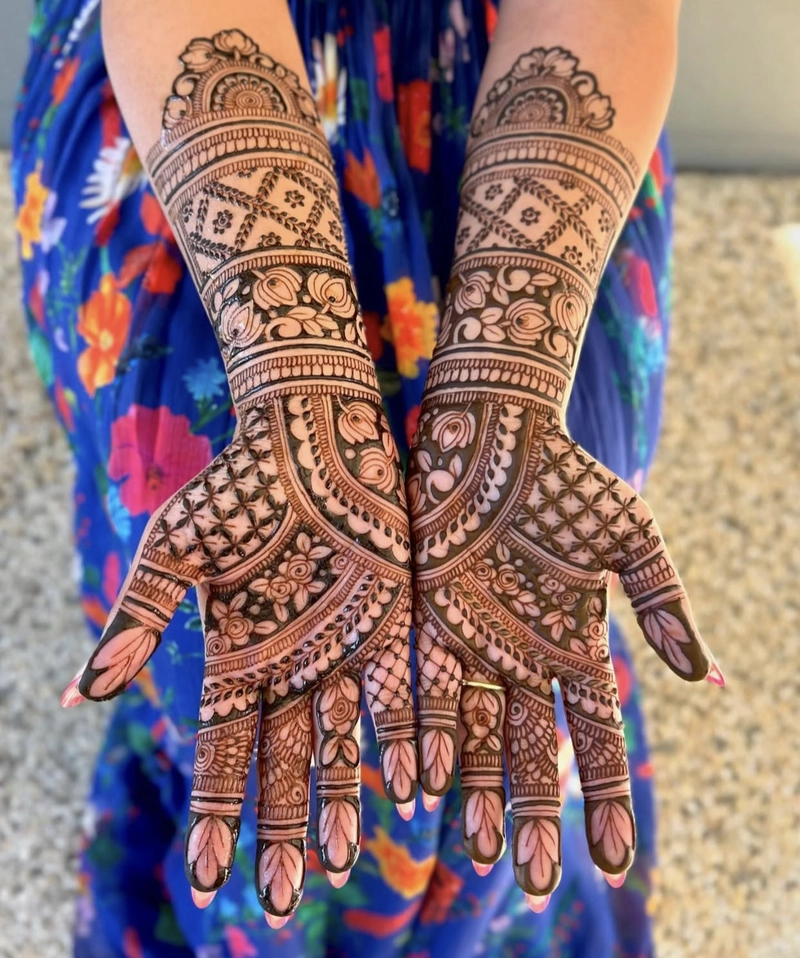 gorgeous mehndi design arabic