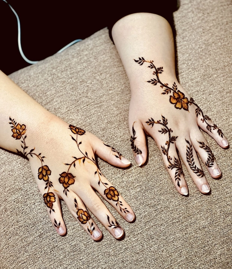hand mehndi design only fingers