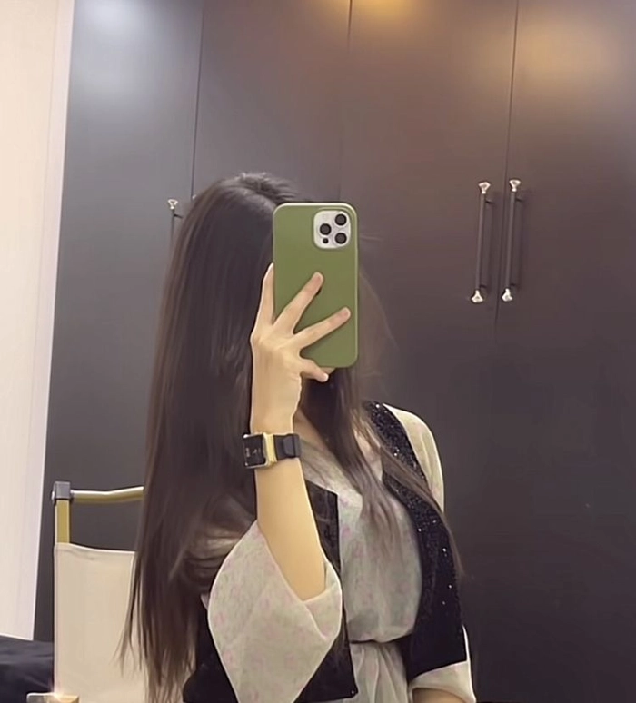 instagram mirror selfie dp