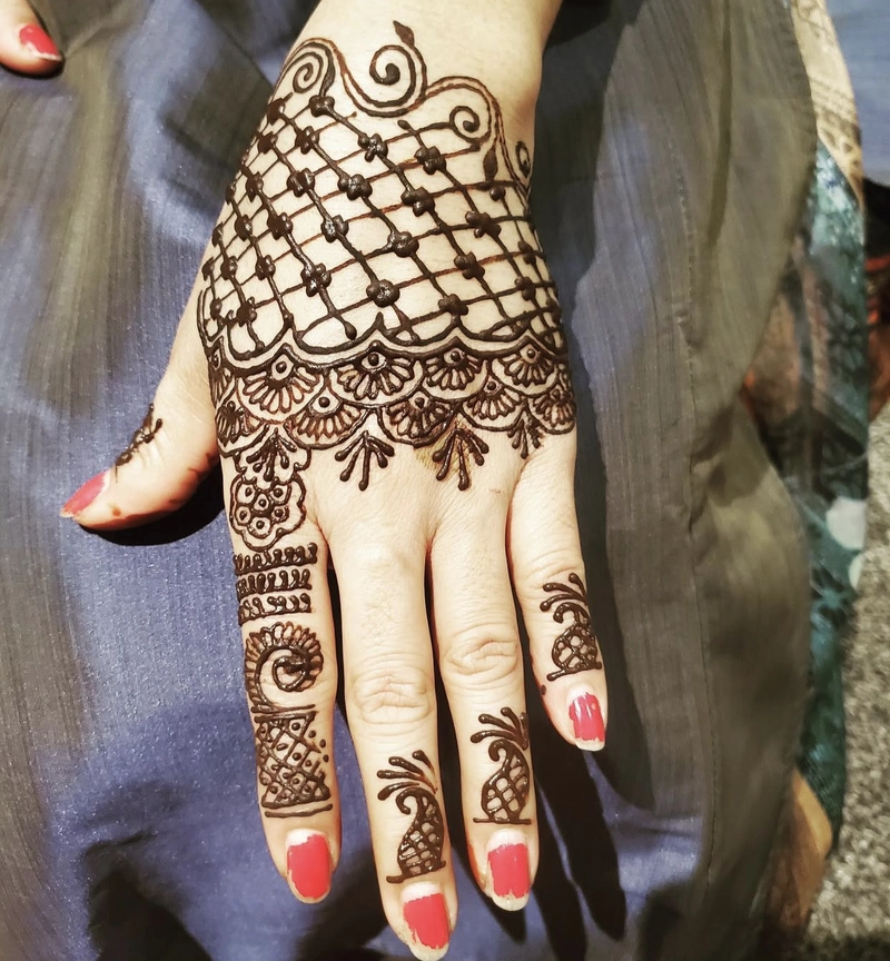 jaal pattern mehndi designsimple back