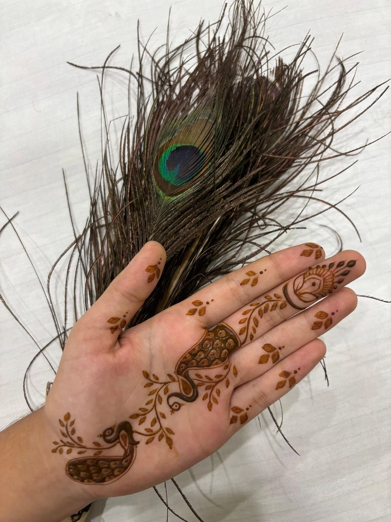 janmashtami theme mehndi design