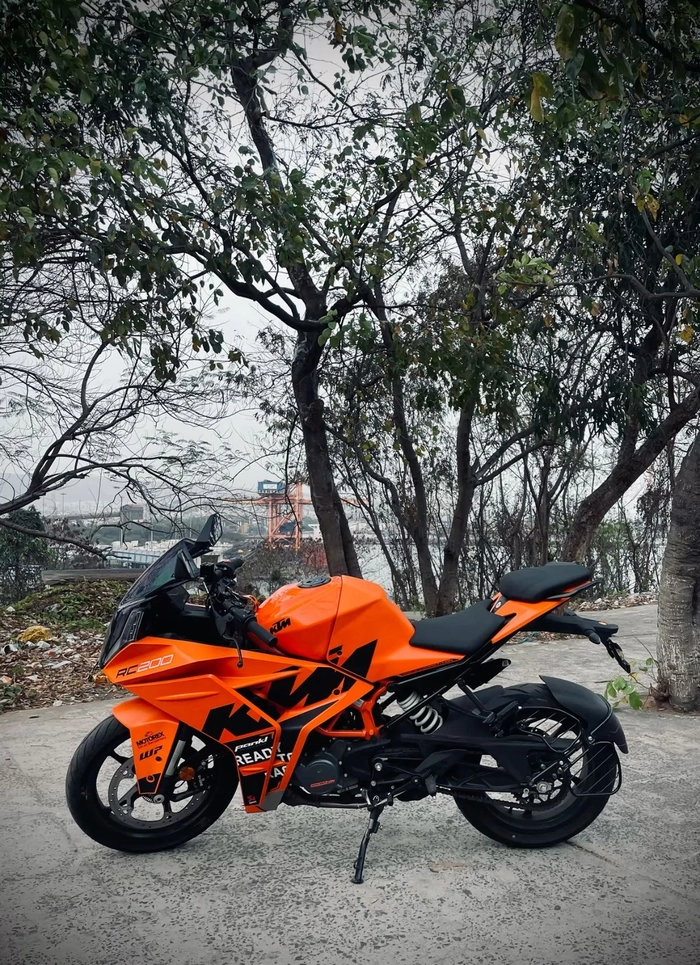 ktm rc 200 whatsapp dp