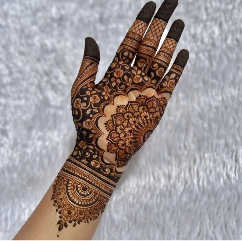 mehndi design front hand bel
