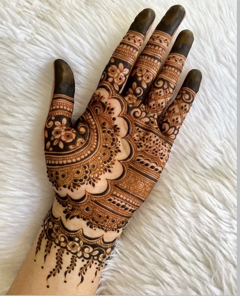 mehndi design front hand bridalmehndi