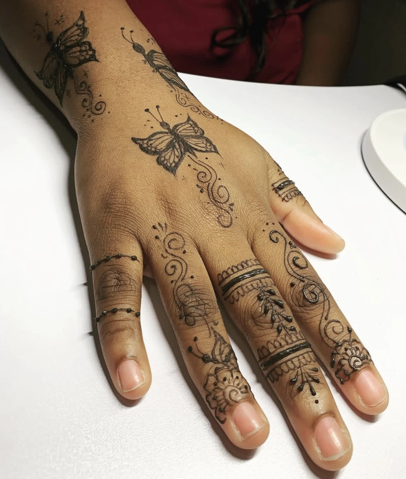 mehndi design of butterfly
