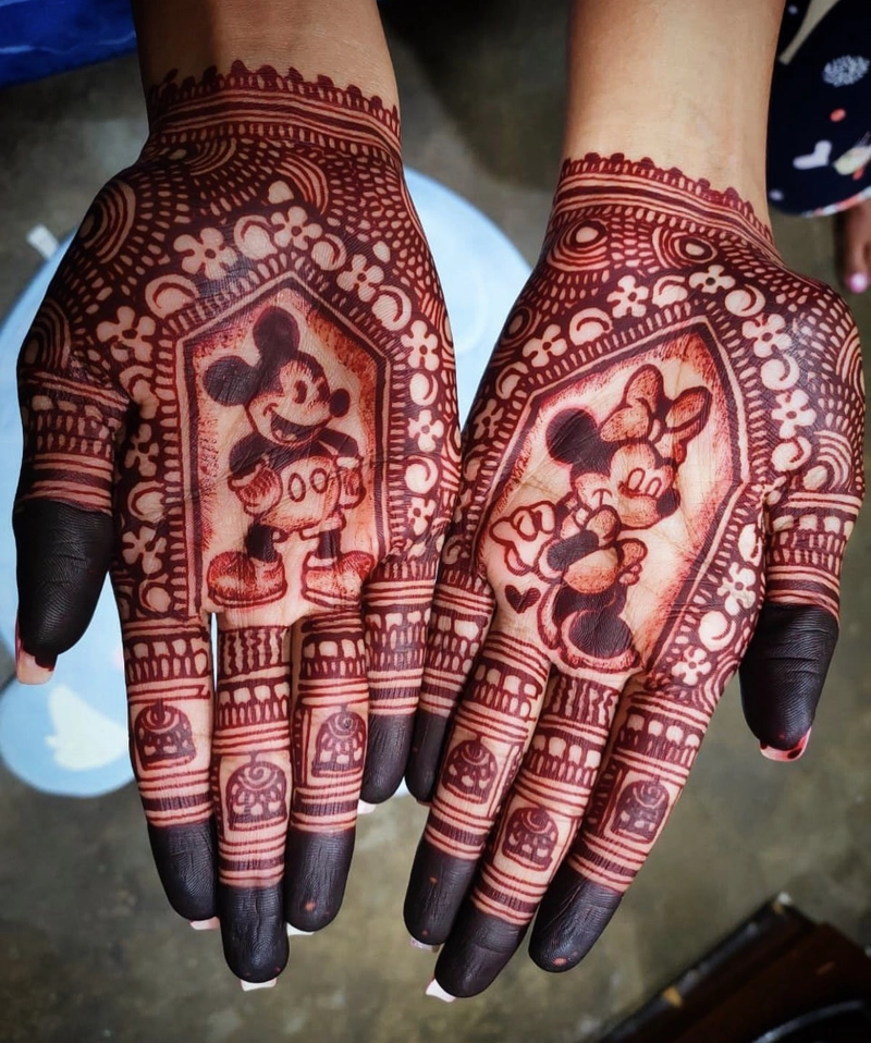 mehndi design of mickey mouse