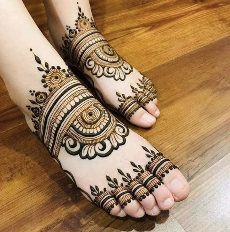 mehndi design photo pair ka simple